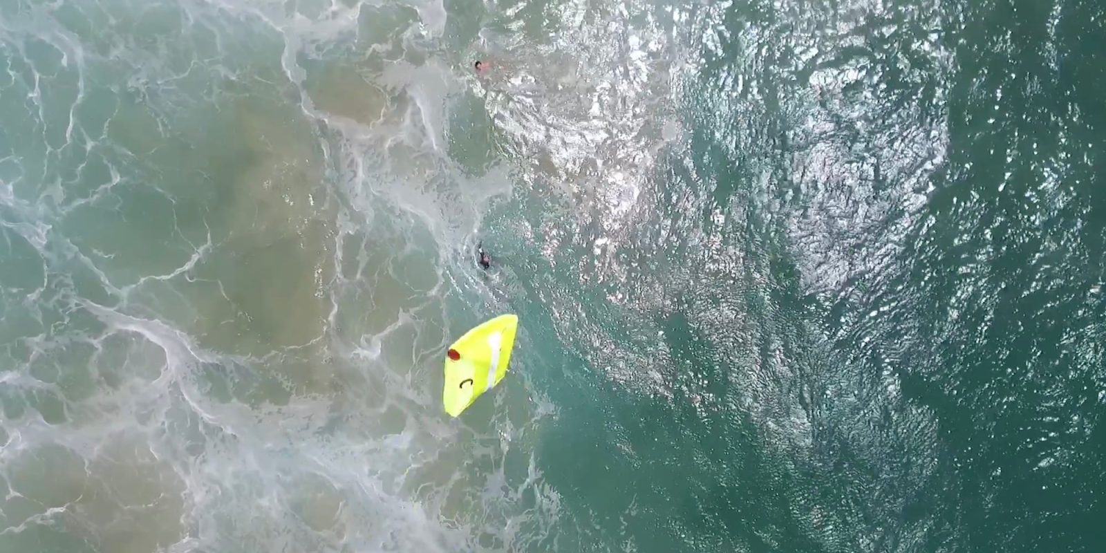 Lifeguards use a drone to rescue to Australian teenagers