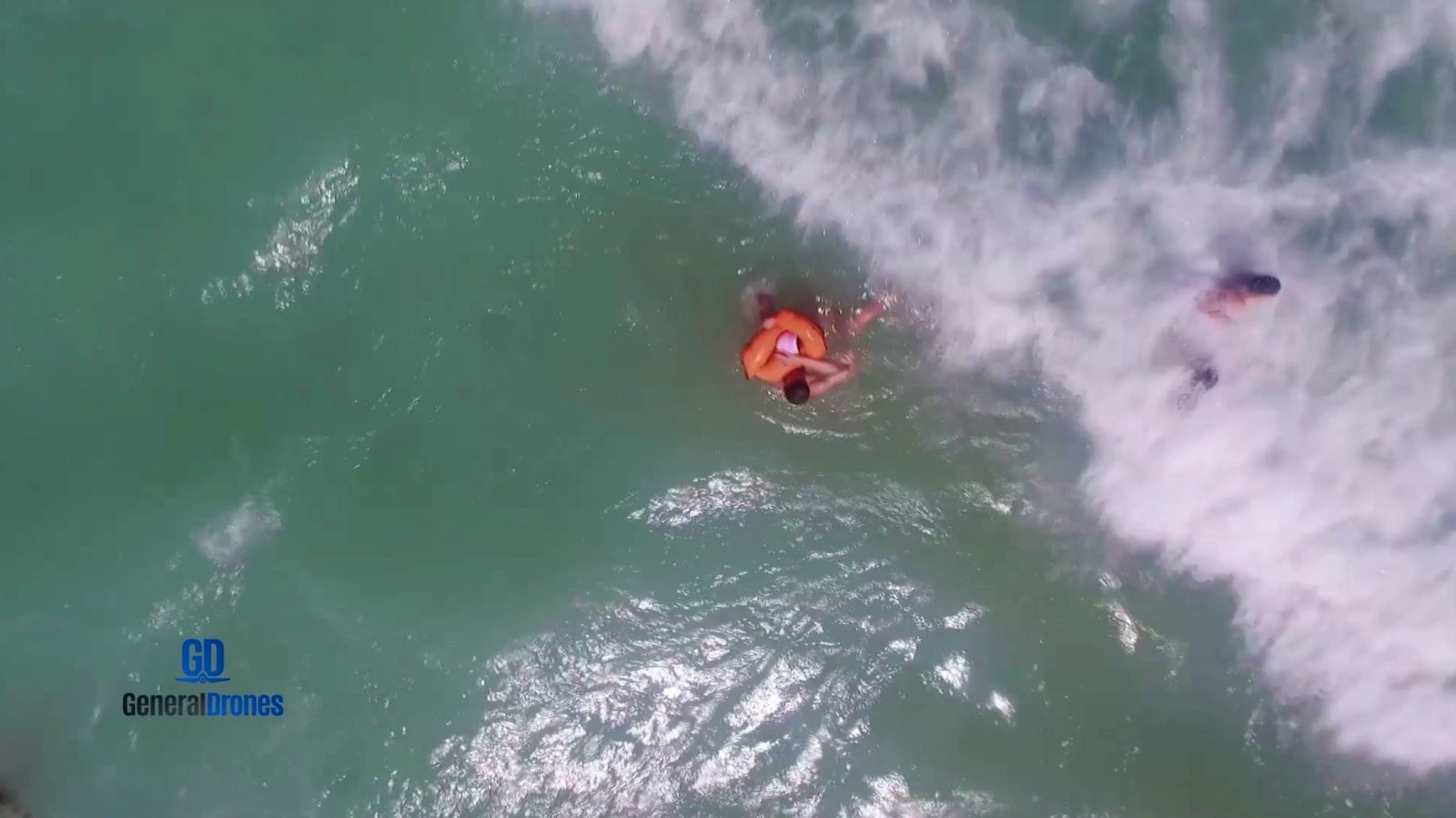 Auxdrone Lifeguard drone assists in the rescue of three people in Puerto de Sagunto, Spain