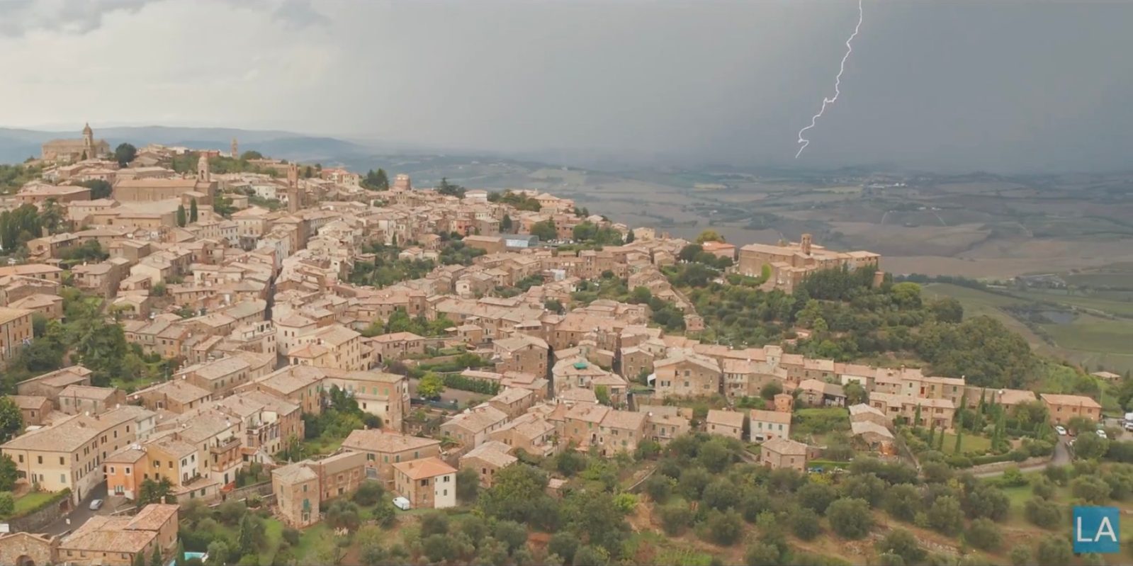 DroneRise - drone captures lightning in Italy